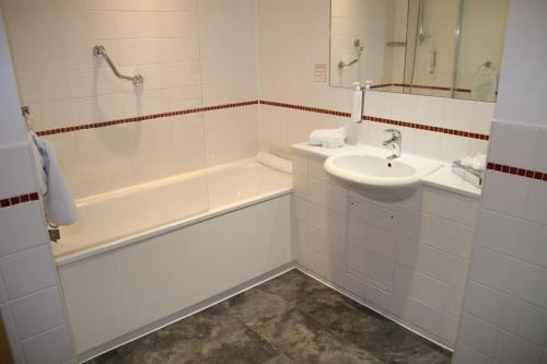 PREMIER SUITES Bristol Redcliffe photo 29