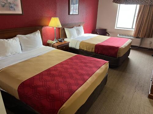 Express Inn & suites – Photos 3