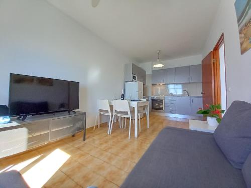 Mira Atlântico 13- Terraço Com Vista Mar e Cidade, Wifi, 80mt Praia