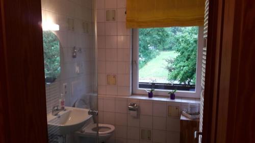 Ванна кімната в Landhaus Bukenberger