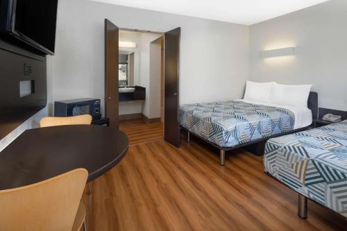 Gallery image of Motel 6-Santa Barbara, CA - State Street in Santa Barbara