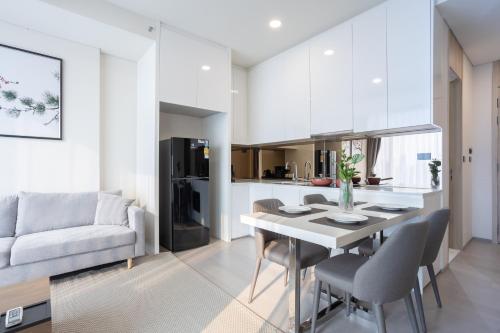 Кухня или мини-кухня в Wyndham Garden Bangkok Sukhumvit 42
