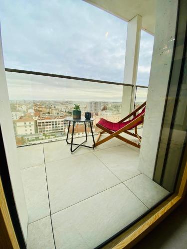 Un balcón o terraza en Studio BEL-MOD BUGEY - Belvédère Moderne