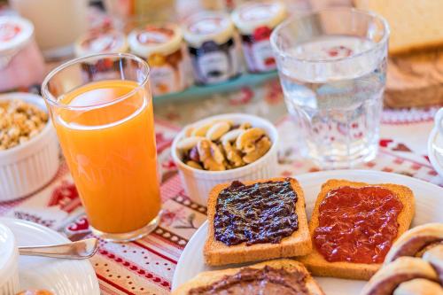 Еда / где поесть недалеко от мини-гостиницы