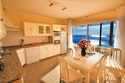 Benoni House by Stay Madeira Island