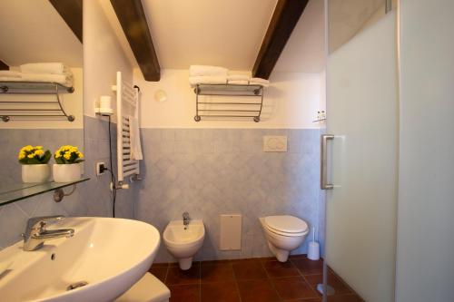 Ett badrum på Agriturismo Il Convento