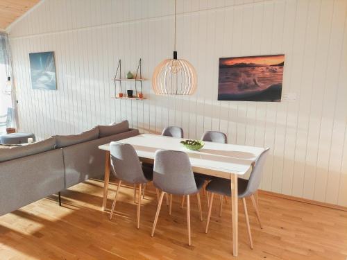 Gambar di galeri bagi Destination Senja - Stonglandseidet di Stonglandseidet
