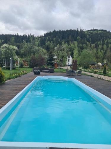 Piscina de la sau aproape de Casa Baciu