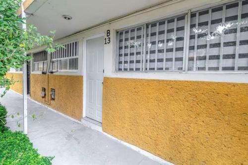 Casa Blanca La Corregidoraにある+MS +Privada Suite +Zaragoza +Internet B13のギャラリーの写真