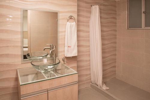 Koupelna v ubytování Hotel Bestmark Platino en Chapinero Bogota