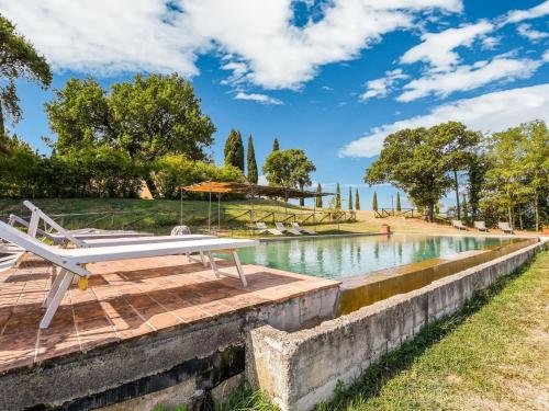 Traditional Holiday Home in Celle Sul Rigo with Pool