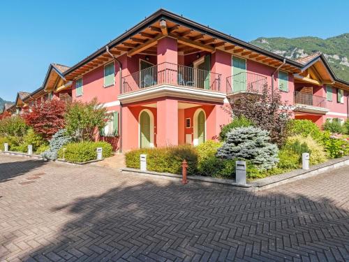 Amazing Apartment in Idro with Shared Pool – Photos 5