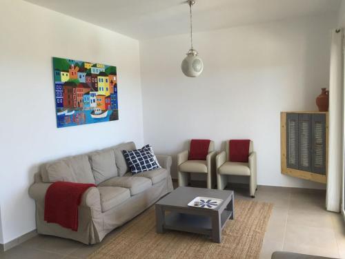 Χώρος καθιστικού στο Holiday Home in Kamaria with Pool