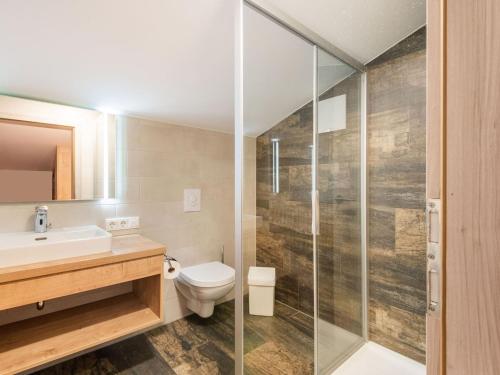 Koupelna v ubytování Apartment in Wald near Zillertal Ski Area