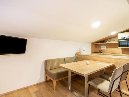 TV a/nebo společenská místnost v ubytování Apartment in Wald near Zillertal Ski Area