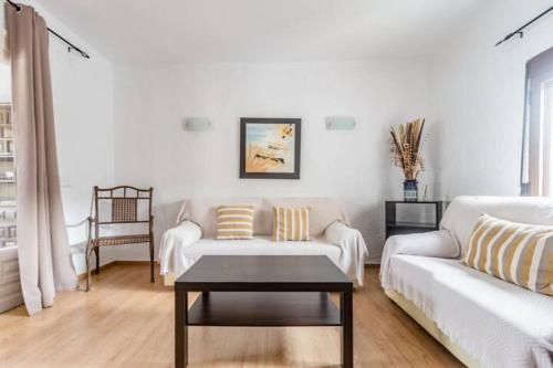 Posteľ alebo postele v izbe v ubytovaní Cala Blanca Javea/Residence, beach, pool, tenis A/C