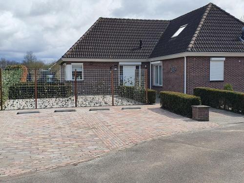 Photo de la galerie de l'établissement Boutique Holiday Home in Zeewolde with Swimming Pool, à Zeewolde