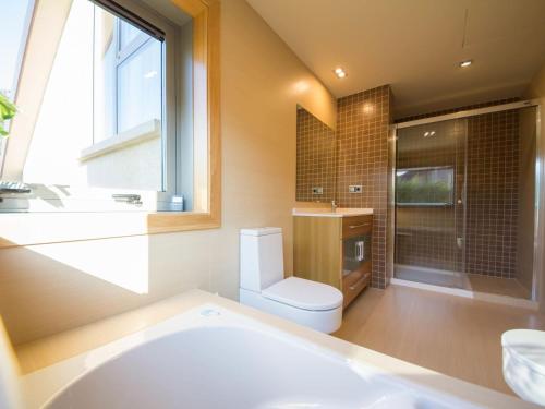 Ένα μπάνιο στο Villa in Sanxenxo with Sea View & Pool