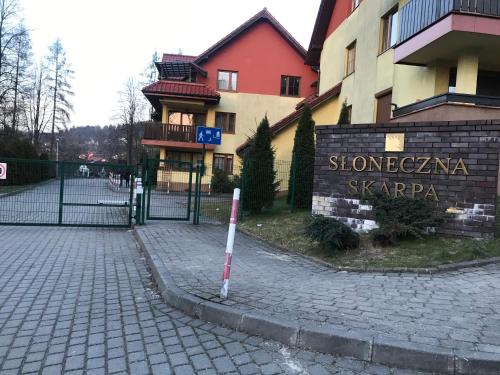 Budova, v ktorej sa apartmán nachádza