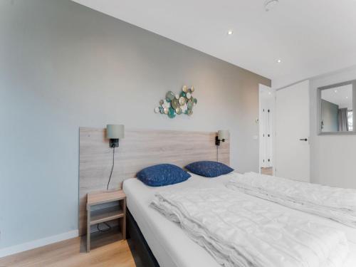 Krevet ili kreveti u jedinici u okviru objekta Wonderful Holiday Home in De Koog Texel with Terrace