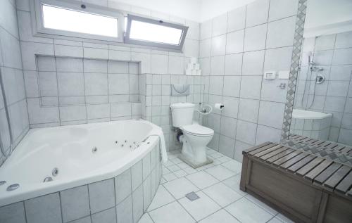 Ein Badezimmer in der Unterkunft Villa Pomela By Sun And View