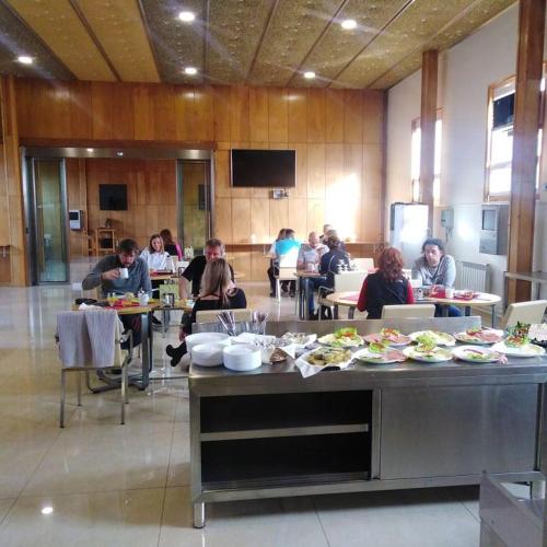 Φαγητό σε αυτός ο ξενώνας ή κάπου εκεί κοντά