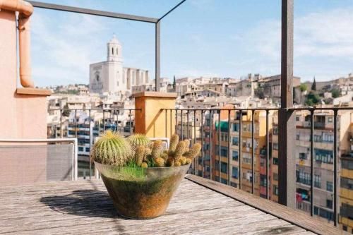 Sleep y Stay Luxury top floor apt with terrace, Girona ...