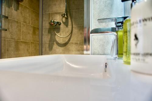 Bilik mandi di Greystoke House