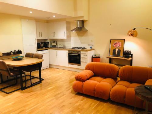 2 Bed 2 bath with Private Parking photo 11