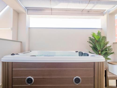 Casa con Jacuzzi ref 022, Torre del Mar – Precios ...
