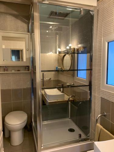 Et badeværelse på LA MAISON DE FAMILLE