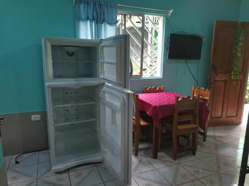 Телевизор и/или развлекательный центр в Cabinas Mitchaelle's