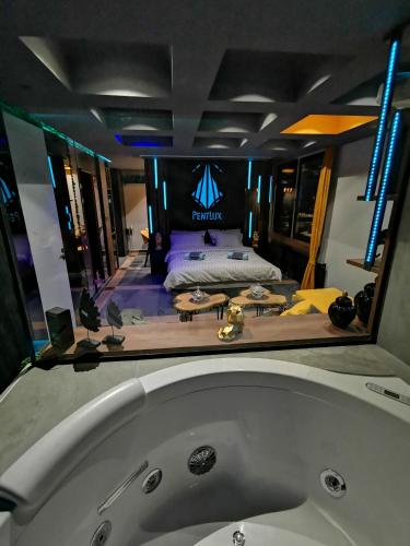 PentLux - SPA Penthouse in the heart of Skopje