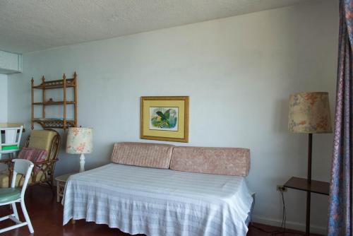 Montego Bay Club Beach Resortにあるベッド