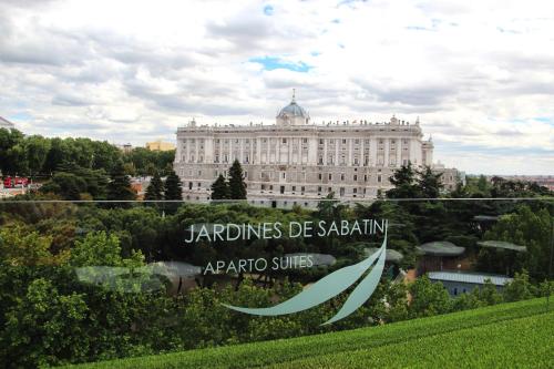 Apartosuites Jardines de Sabatini photo 60