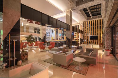 Area soggiorno di Holiday Inn Kayseri - Duvenonu by IHG