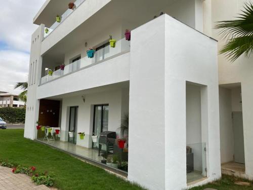 Un balcón o terraza de Résidence hivernage Agadir Bay, beach, pool, proche Sofitel