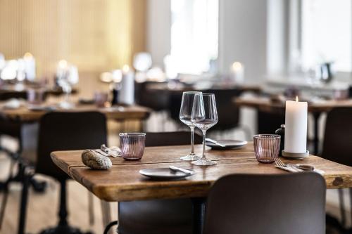 Un restaurant sau alt loc unde se poate mânca la Strandhotel Røsnæs