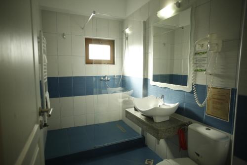 Koupelna v ubytování Hotel Agapi Mamaia