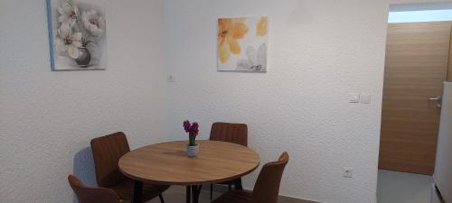 Fotografie z fotogalerie ubytování Apartments Donadic II, Caska v Novalji
