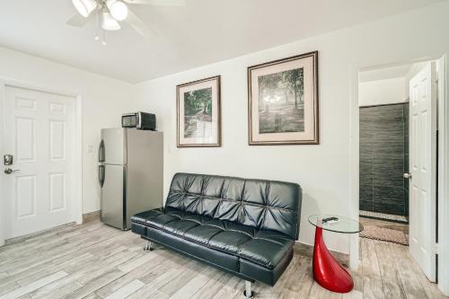 Posezení v ubytování SII 1 Bedroom Tropical GEM!