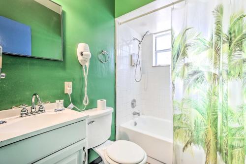 Koupelna v ubytování Charming Orlando Duplex about 6 Mi to Downtown!