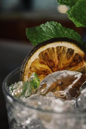 Bebidas en Noah Beach Hotel & Suites