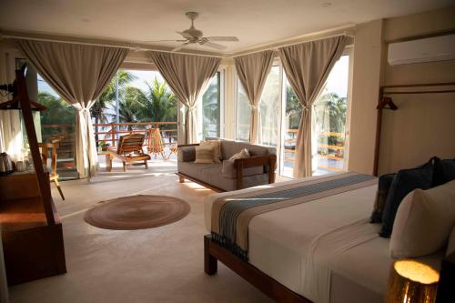 صورة لـ Noah Beach Hotel & Suites في ماهاهوال