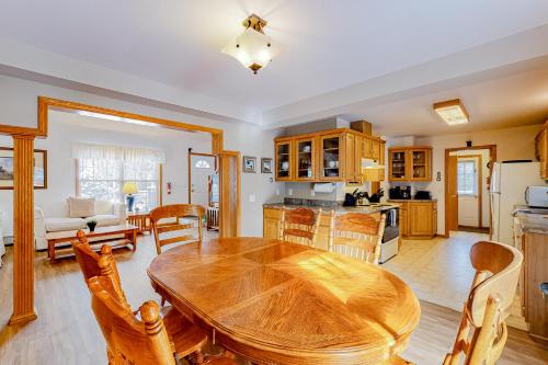 Devilstone Cottage - Guest House – Photos 3
