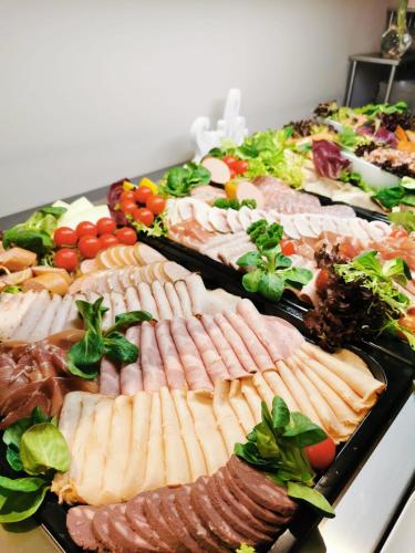 Еда / где поесть недалеко от отеля