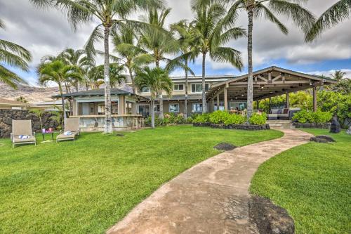 Gallery image of Elegant Oceanfront Villa with Lanai and Bar! in Waianae