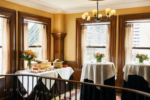 Kimpton Hotel Vintage Seattle, an IHG Hotel Image