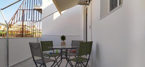 Experience a nice view appartment-heart of Athens