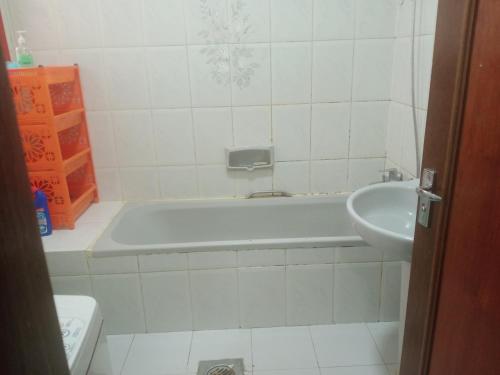 A bathroom at Furnished room just 1 minute to Al ain mall